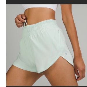 Rare Lululemon track that short in mint